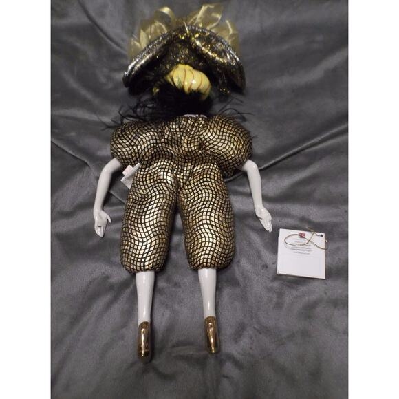 Aunt Gertie Doll SWAK Sealed with a Kiss Lynda Corneille Collectible Gold/Black - Picture 4 of 11